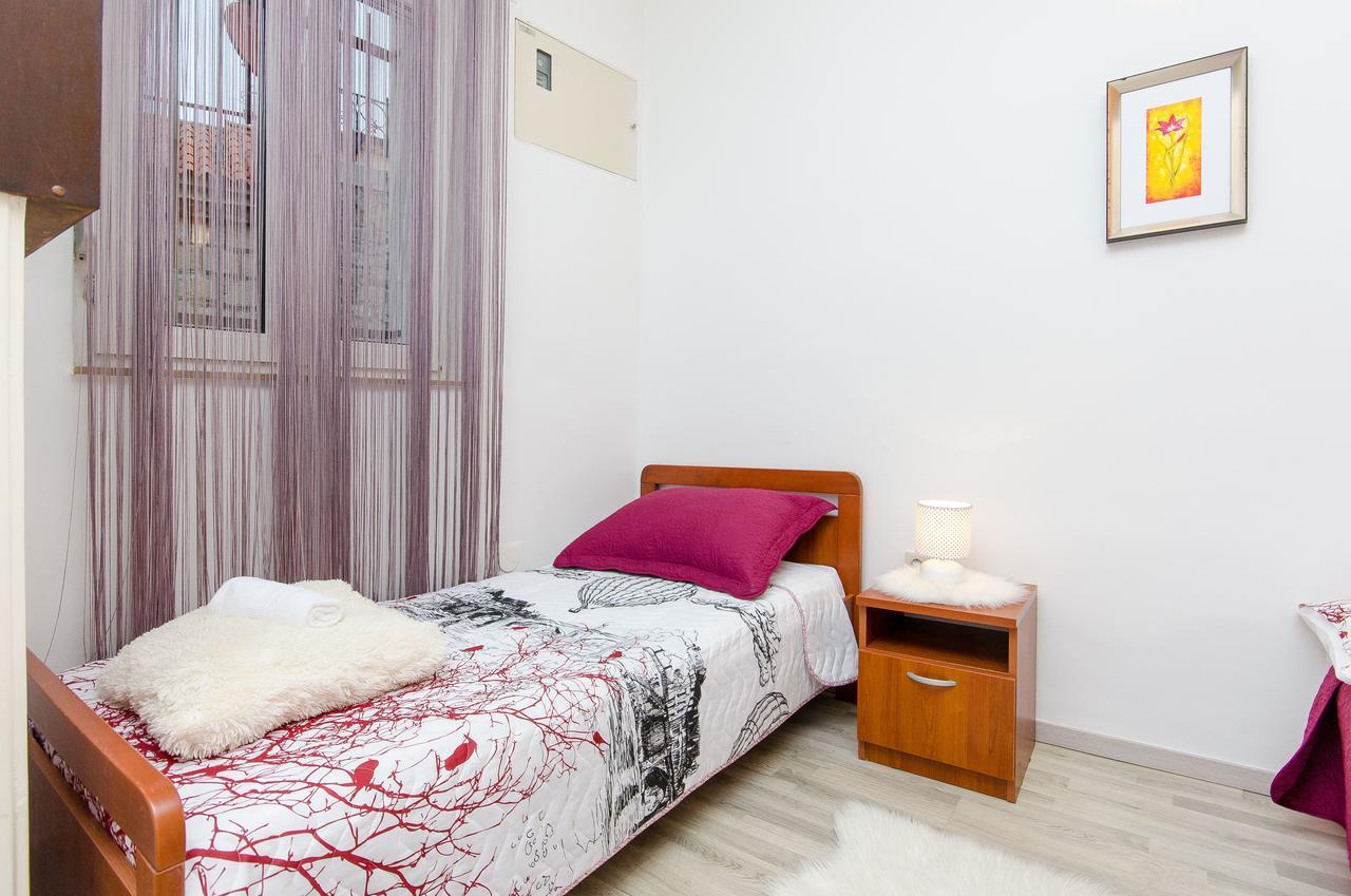 Classy Apartment Center สปลิท ภายนอก รูปภาพ