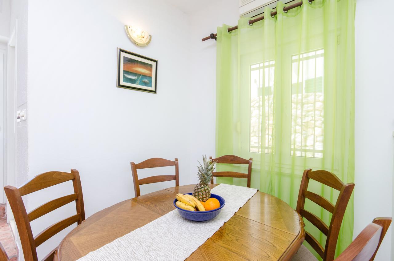 Classy Apartment Center สปลิท ภายนอก รูปภาพ